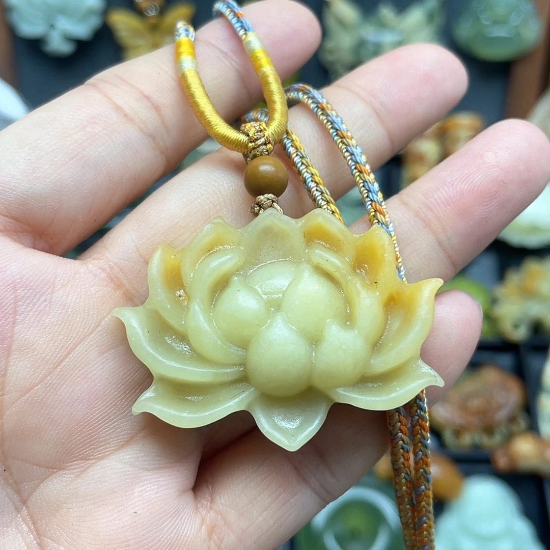 未镶嵌蛇纹石玉颈饰