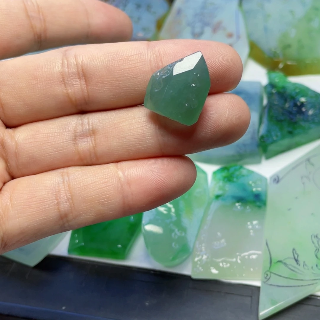 定制翡翠未镶嵌翡翠