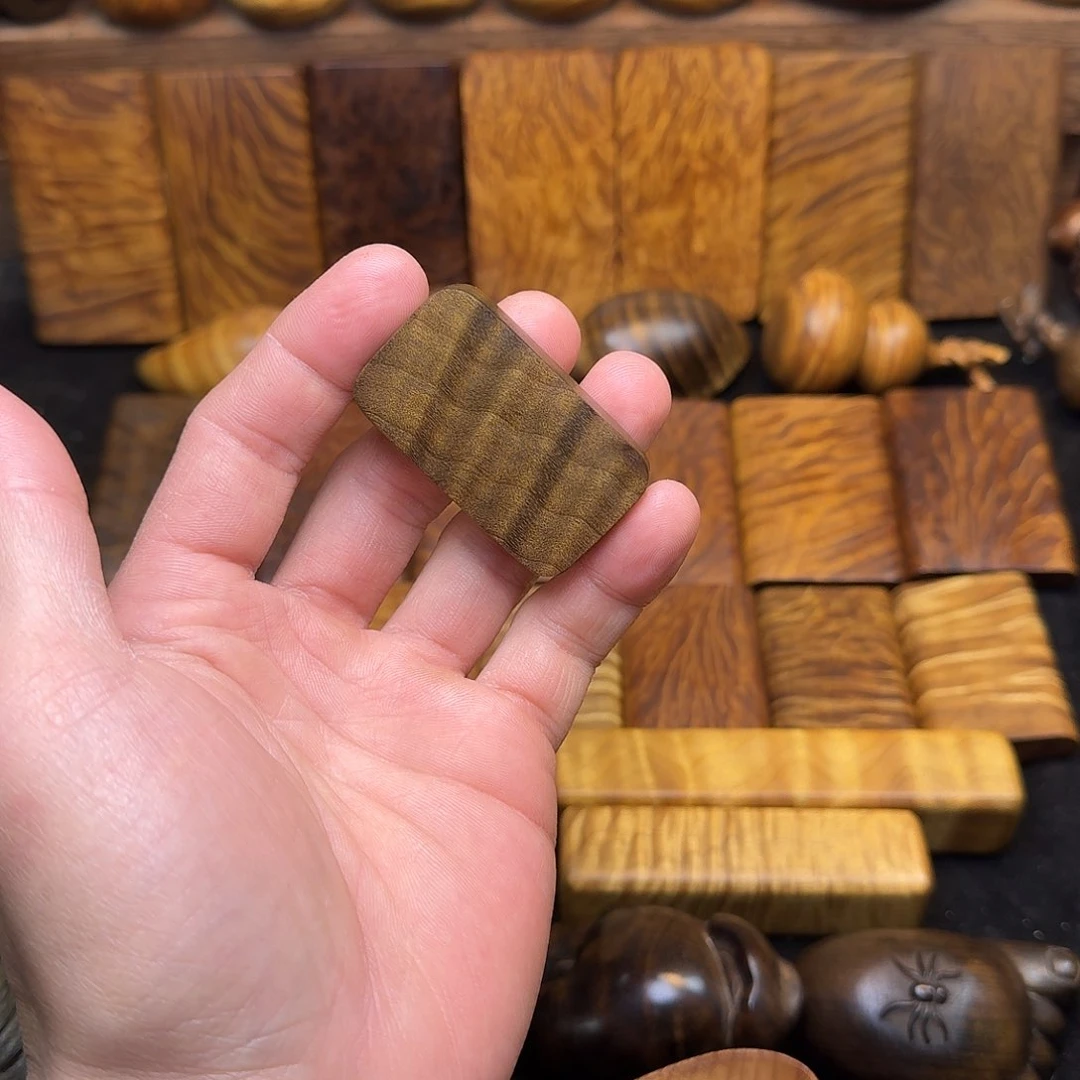 楠木金丝楠木无事牌