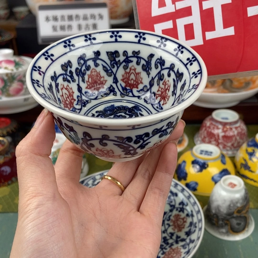 陶瓷的大家庭的温暖和温暖