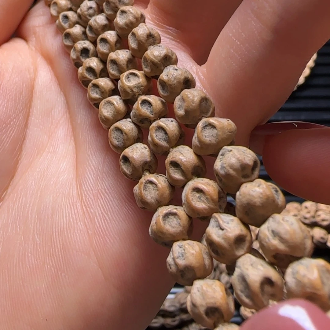 【闪购商品】吊坠柏香籽/百香籽小**学