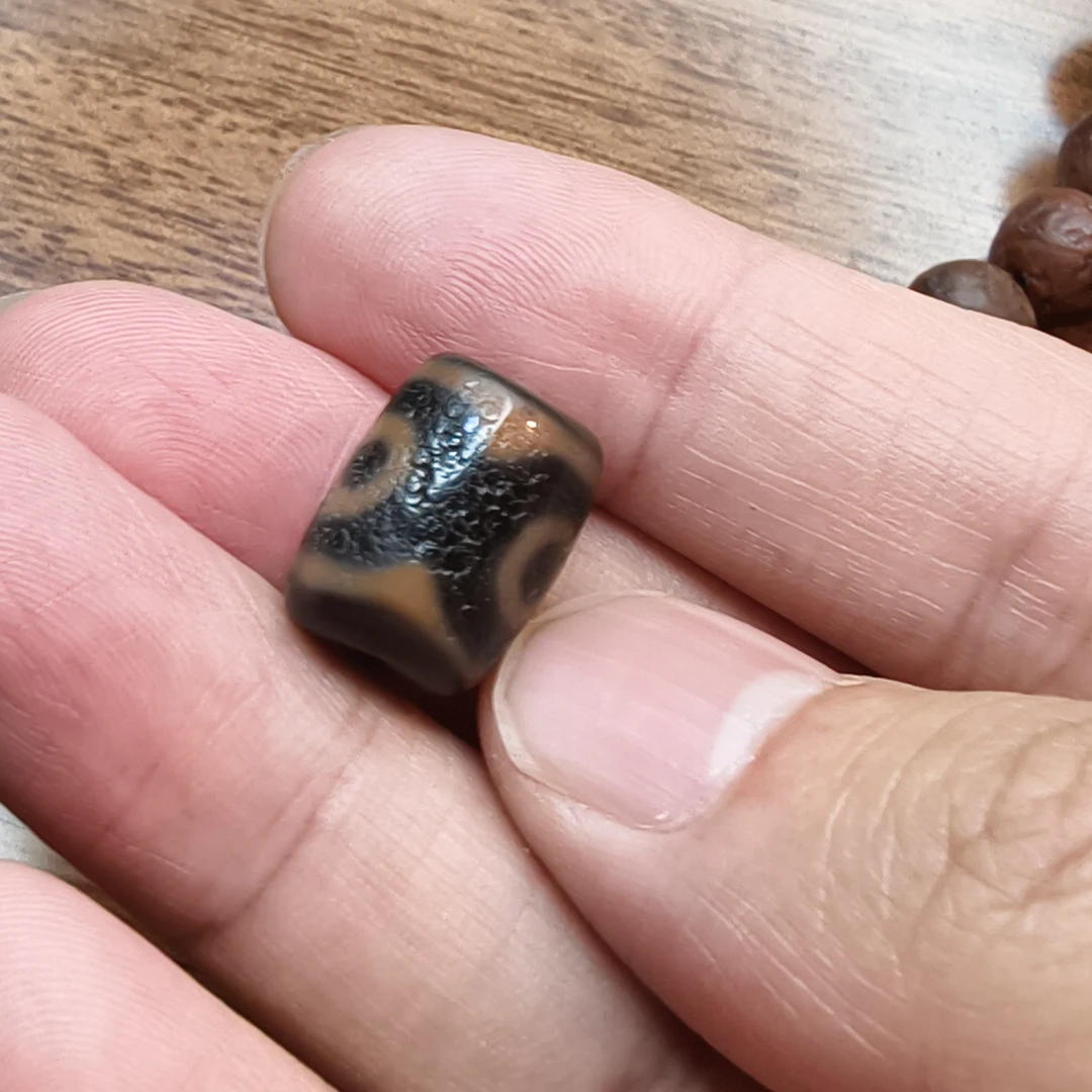 小卢玛瑙三眼珠子