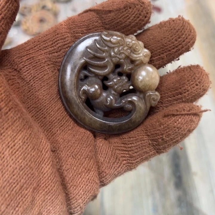 和田玉（青白玉）未镶嵌挂件