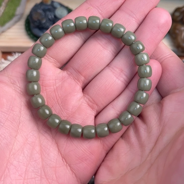 窄***门和田玉未镶嵌手链