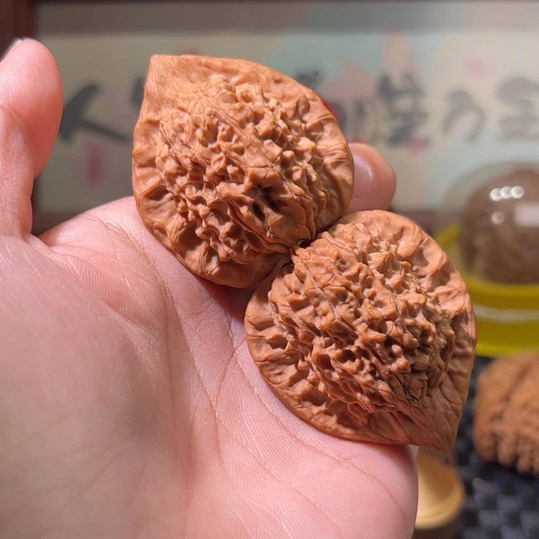 小***一文玩核桃吊坠朱雀