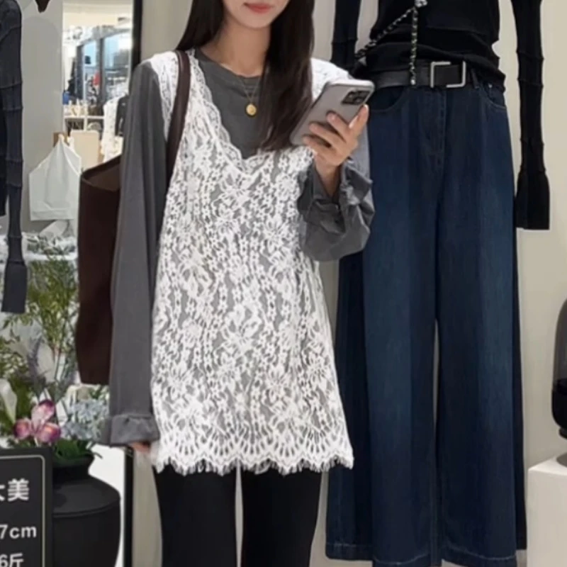 新款时尚百搭韩系蕾丝打底两件套长袖上衣LK2506033