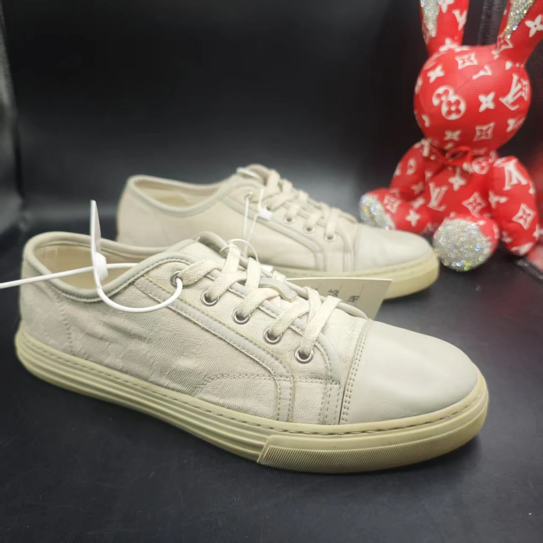95新 GUCCI/古驰 【AO福利】41欧码 男士休闲浅色贝壳头板鞋bd066