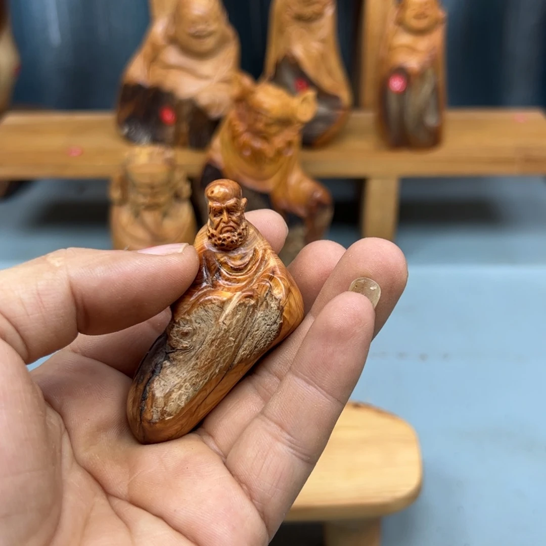 小***欣木崖柏木摆件手把件