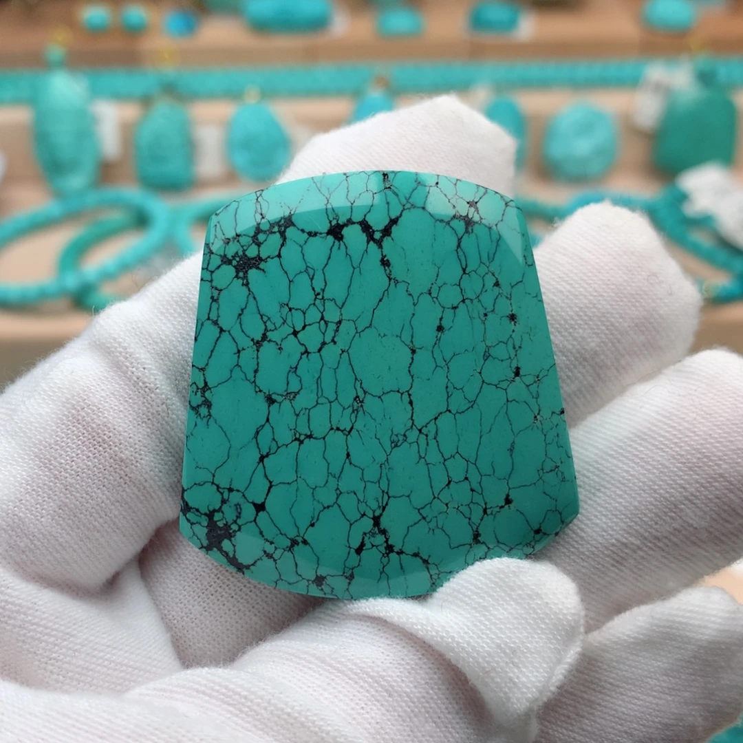 绿松石未镶嵌珠宝奇石31.2克