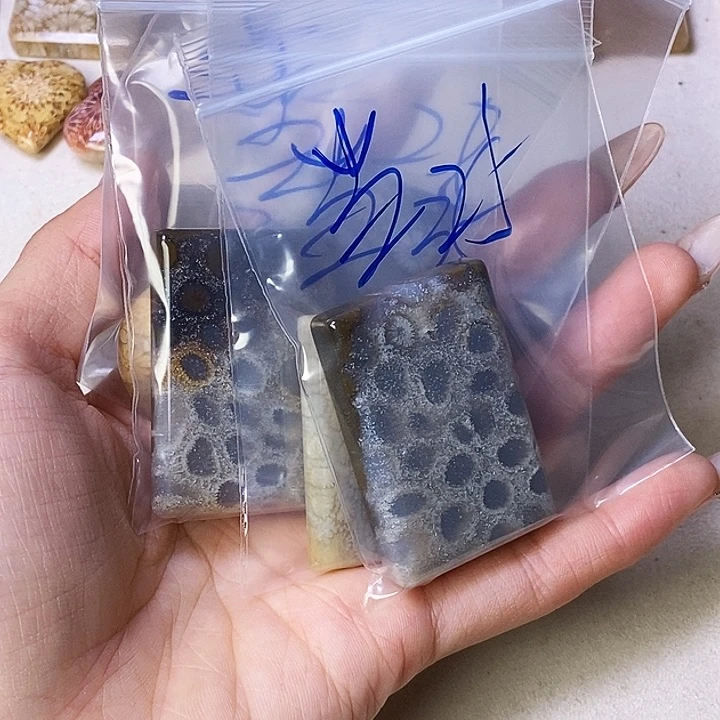 硅化玉颈饰合金当***袭