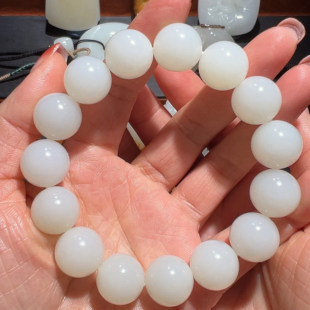 和田玉未镶嵌手串