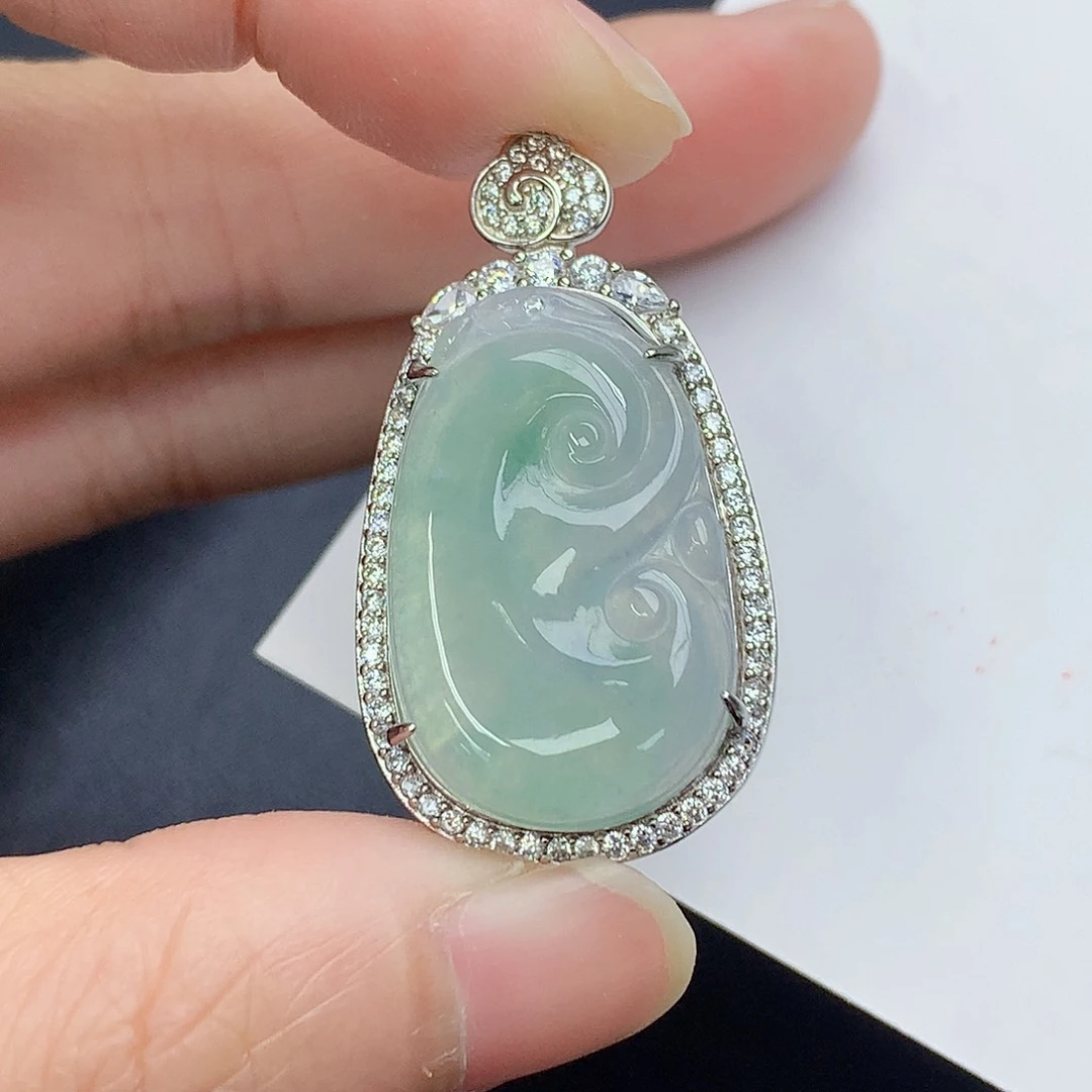 颈饰银S925镶嵌翡翠