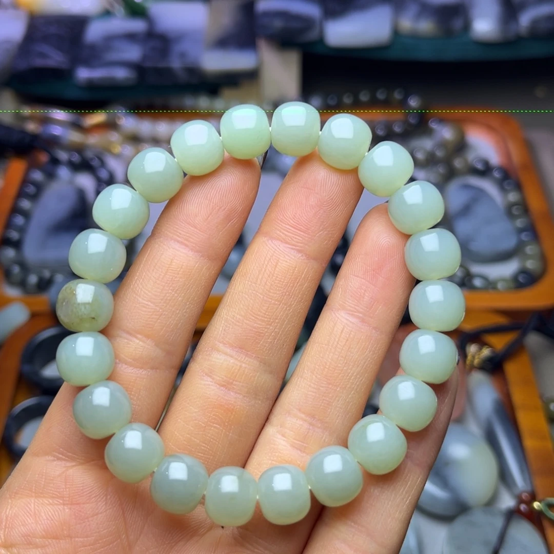 和田玉未镶嵌手串