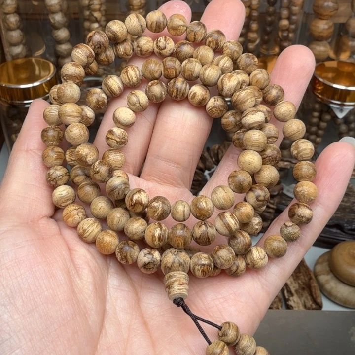 做***哥沉香沉香碎屑达拉干沉香卡7的13.7克