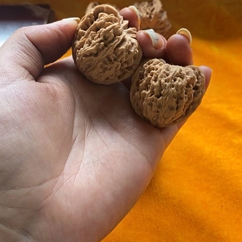 小***g吊坠文玩核桃南疆天残