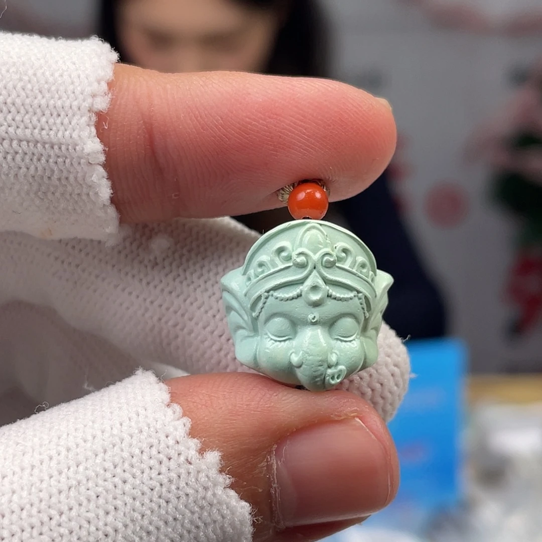 绿松石未镶嵌挂件