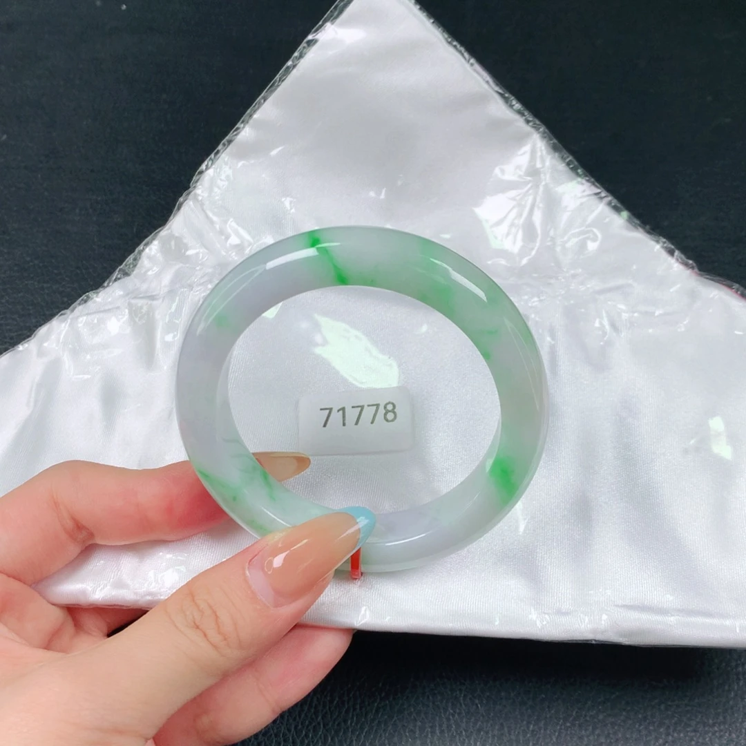 翡翠手镯未镶嵌天然翡翠手镯04