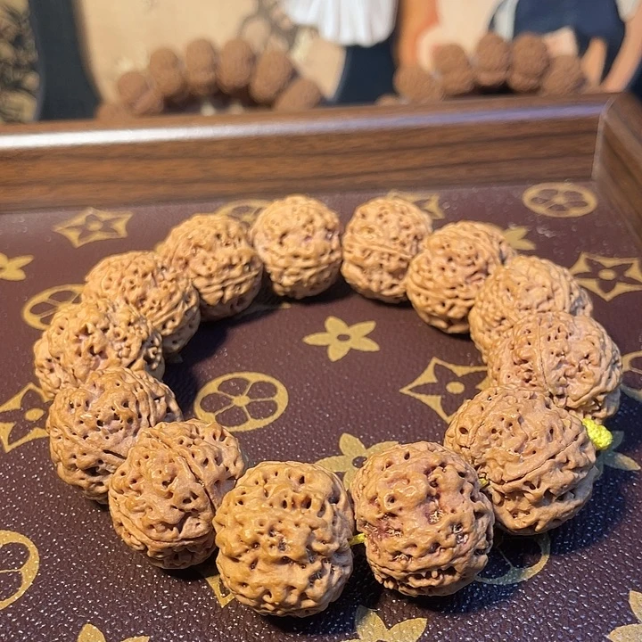手串金刚菩提24mm蜂王