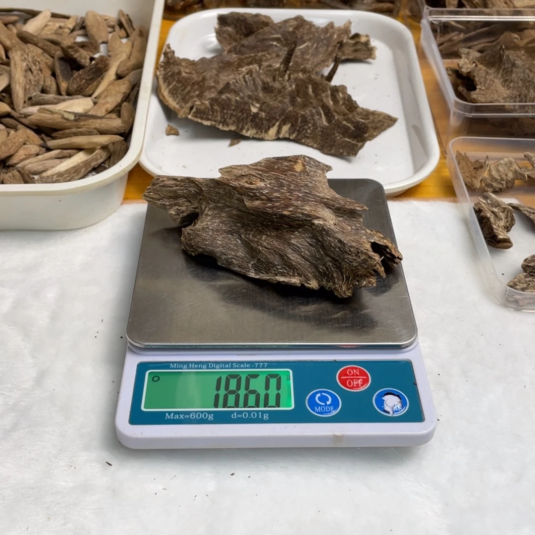 沉香碎屑沉香海南天然壳子18.6克