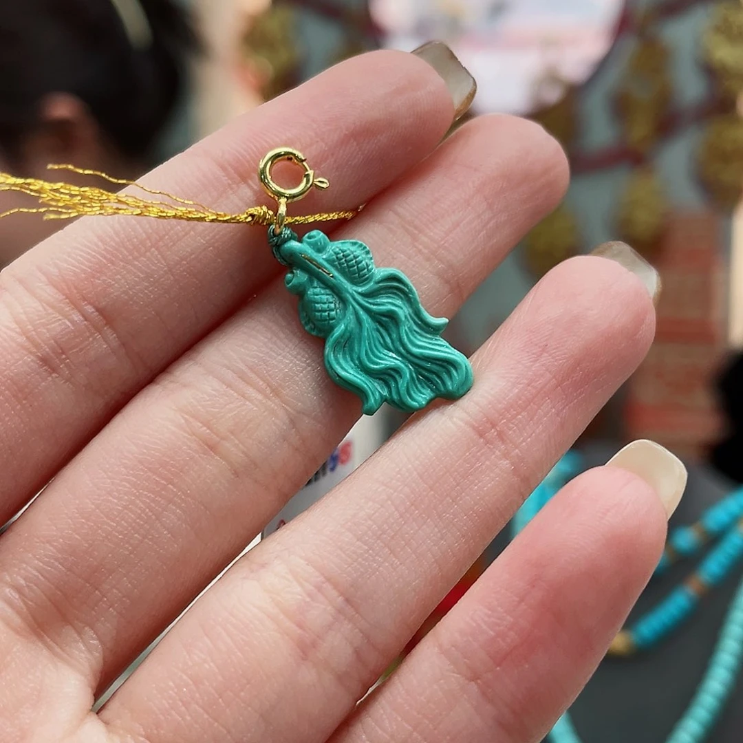 绿松石颈饰未镶嵌