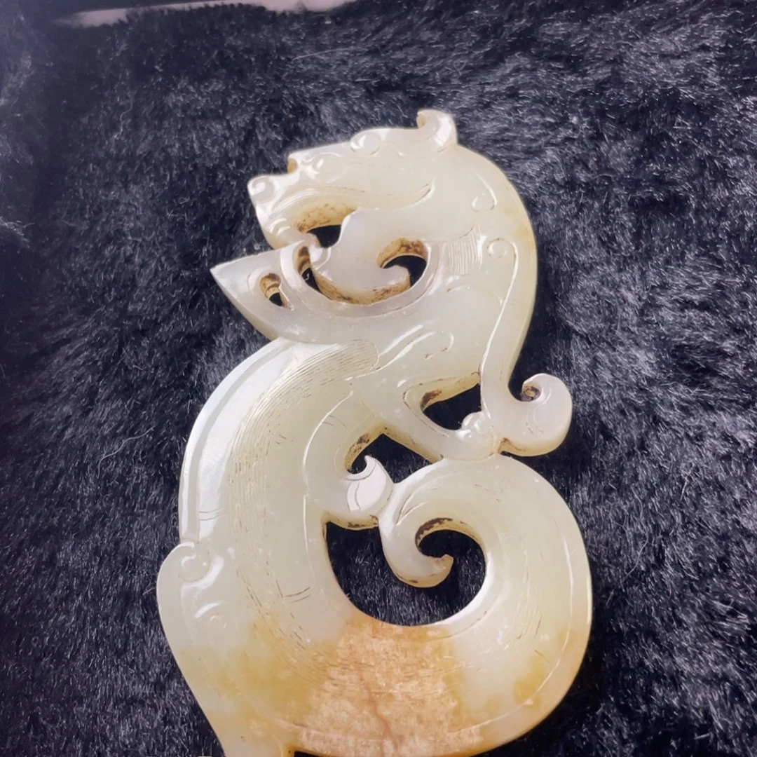 贤***人和田玉未镶嵌挂件