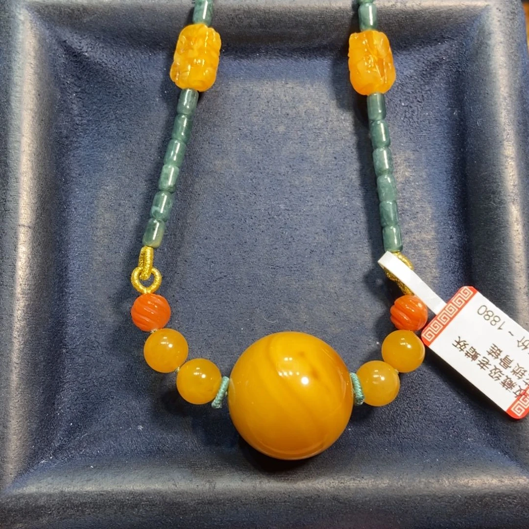 未镶嵌颈饰琥珀蜜蜡