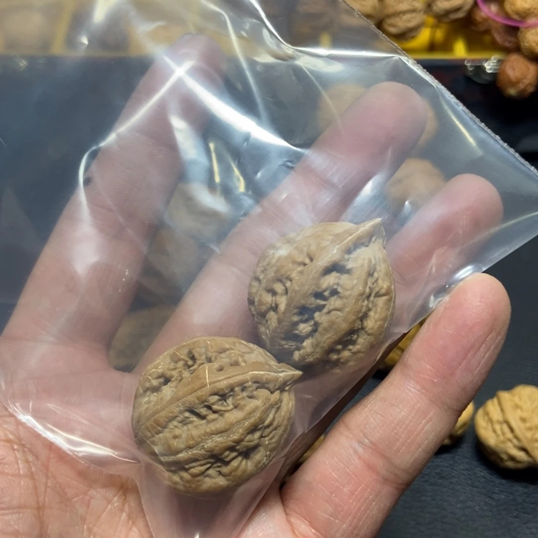 文玩核桃吊坠我****机秋子