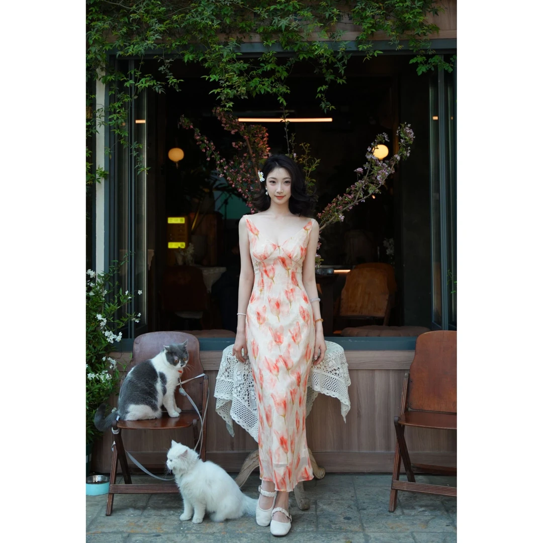 讲语JIANGYU【郁金香颂】法式碎花夏季吊带性感气质显瘦裙子连衣裙