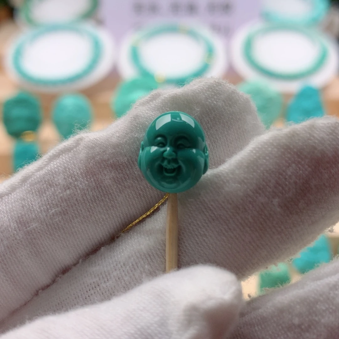 绿松石配饰未镶嵌