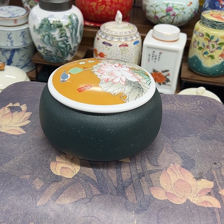 高端陶瓷茶叶密封罐
