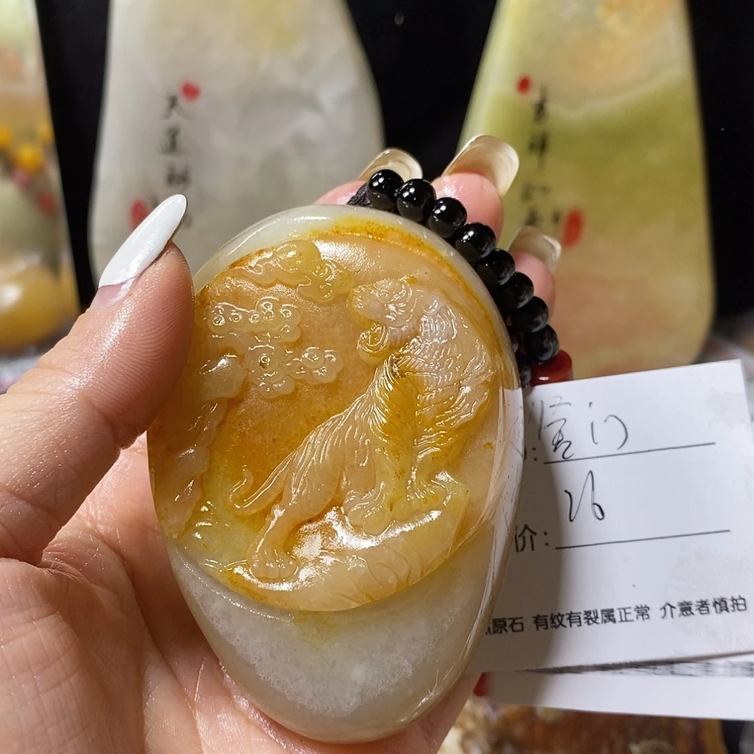 石材金****练古青石手把件