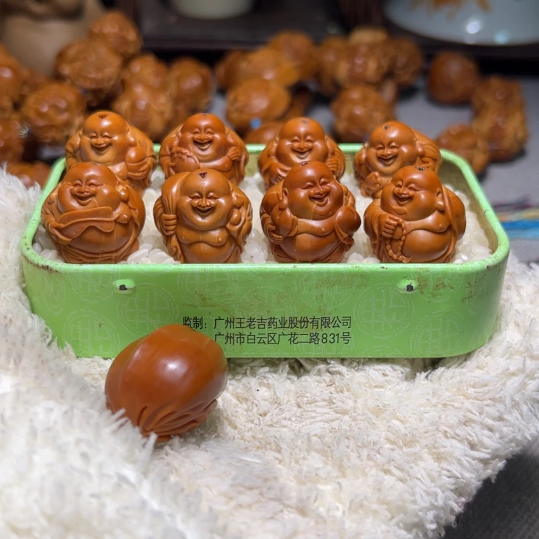 涛***旧吊坠橄榄核铁核米勒