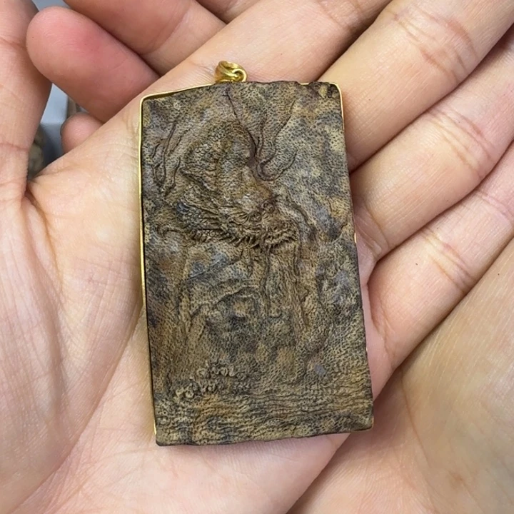 伟业香堂海南九分沉包金龙牌11.5克