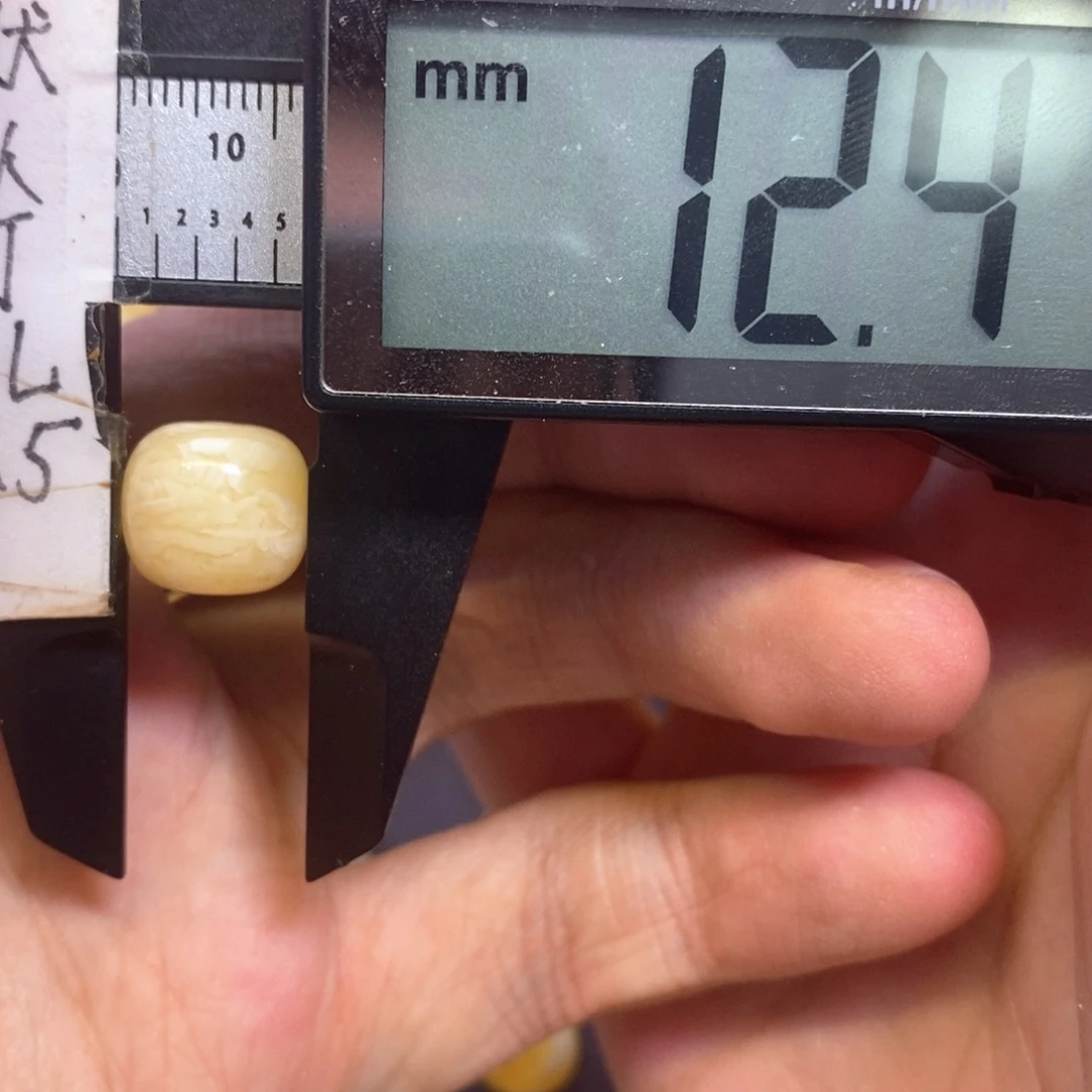 裸石蜜蜡未镶嵌满蜡瓷白妖花虎皮纹