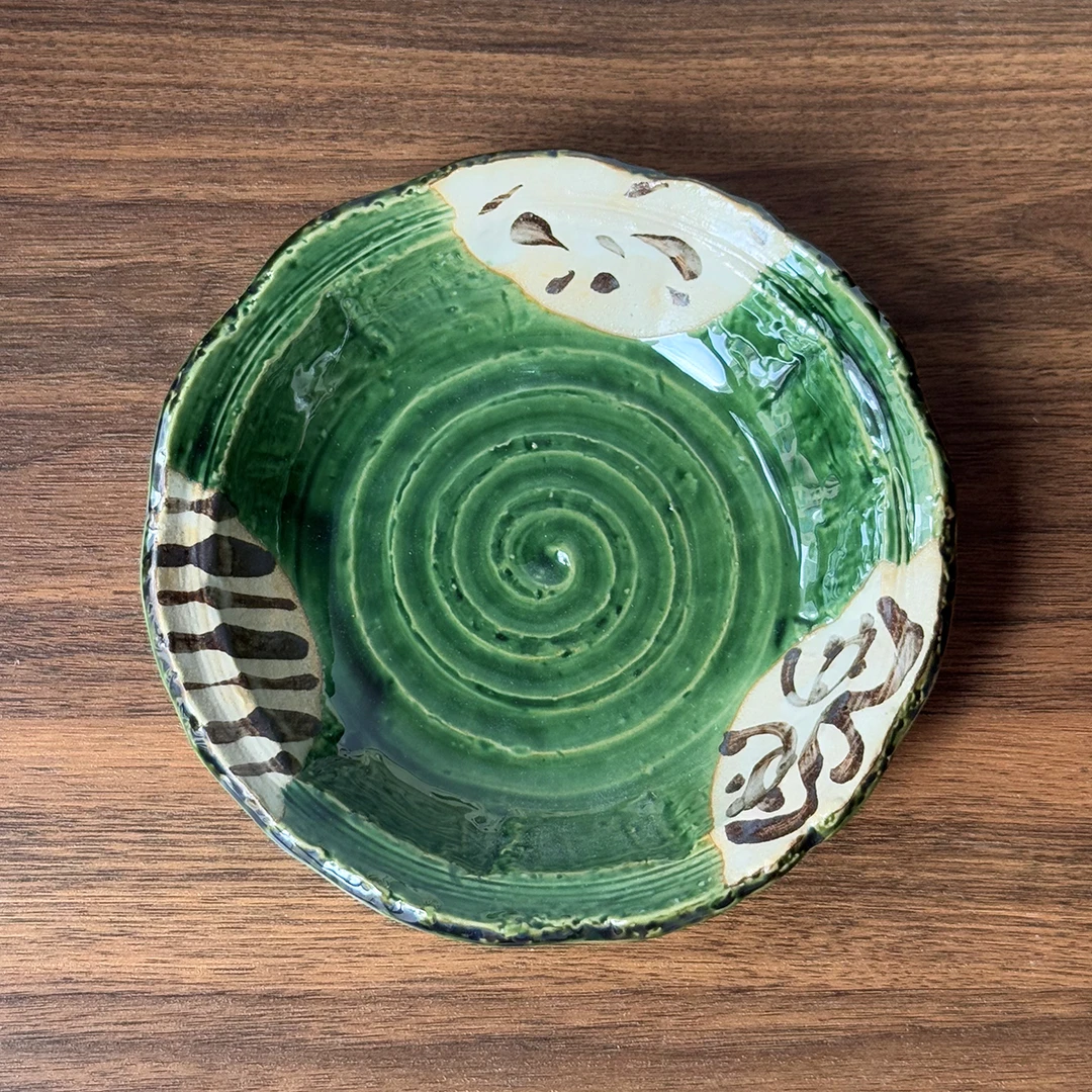 日本进口餐具濑户烧织部复古陶瓷绿色手工小盘家用菜盘复古风盘子