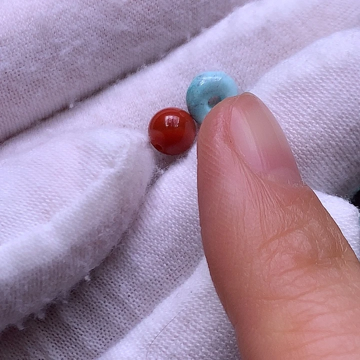 南红玛瑙未镶嵌珠宝奇石