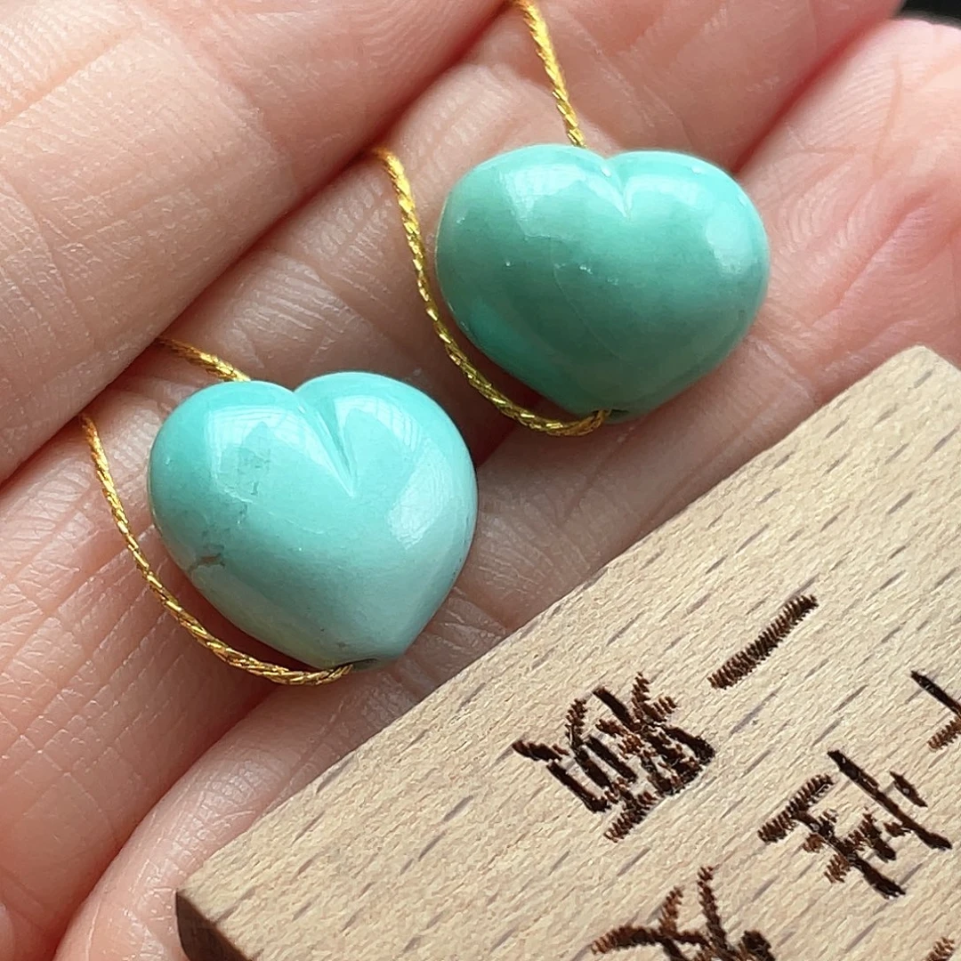 未镶嵌绿松石颈饰