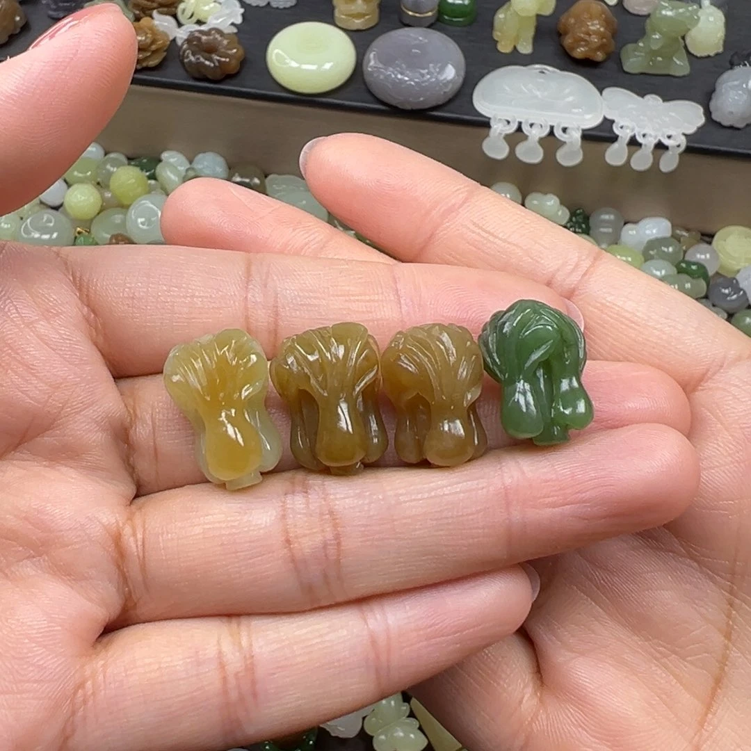 和田玉未镶嵌颈饰150一个多样性发其一