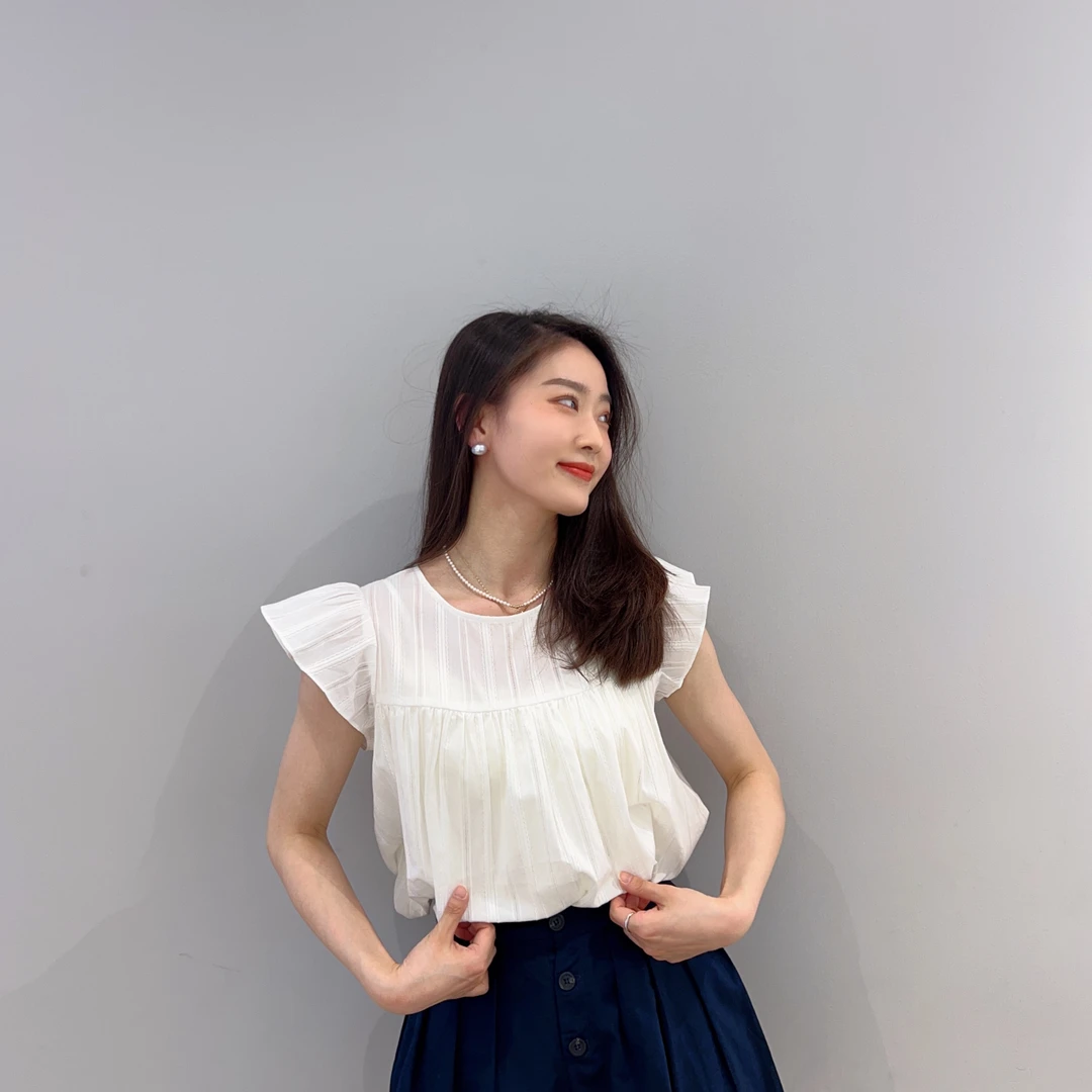 圆领短款小衫夏季女装甜美薄款飞飞袖衬衫时尚白色气质褶皱女B185