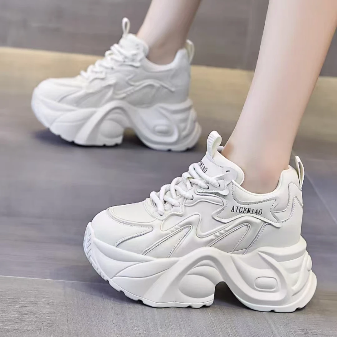 6.5CM运动风老爹鞋女2025秋季新款百搭休闲鞋纯色系带厚底小白鞋