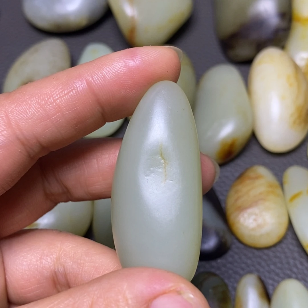 和田玉（糖玉）未镶嵌挂件