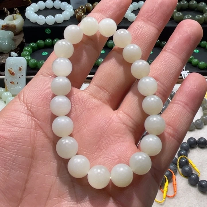 和田玉未镶嵌手串