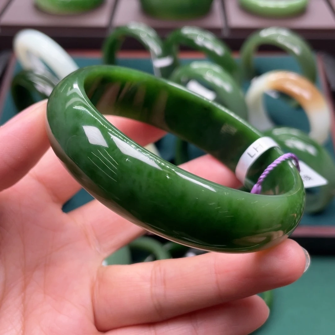 和田玉（碧玉）未镶嵌手镯6566