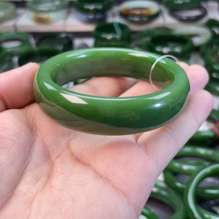 和田玉（碧玉）手镯未镶嵌