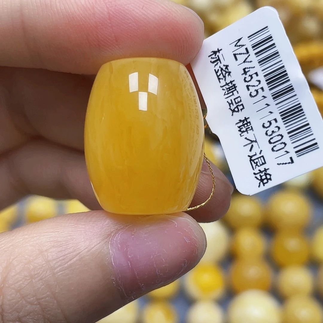 蜜蜡未镶嵌裸石22.5*18.1mm瑕