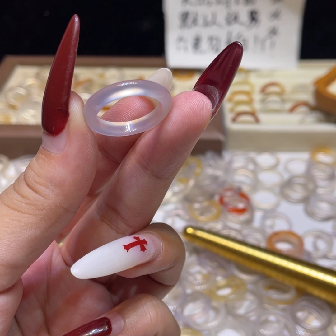 哒***婉玛瑙/玉髓未镶嵌戒指80号港14