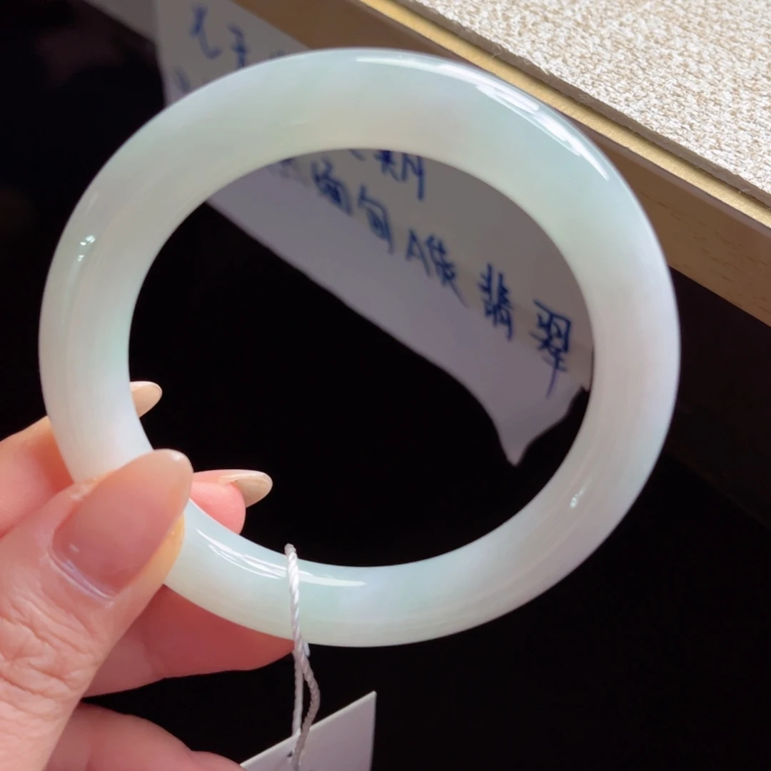 翡翠未镶嵌手镯手镯
