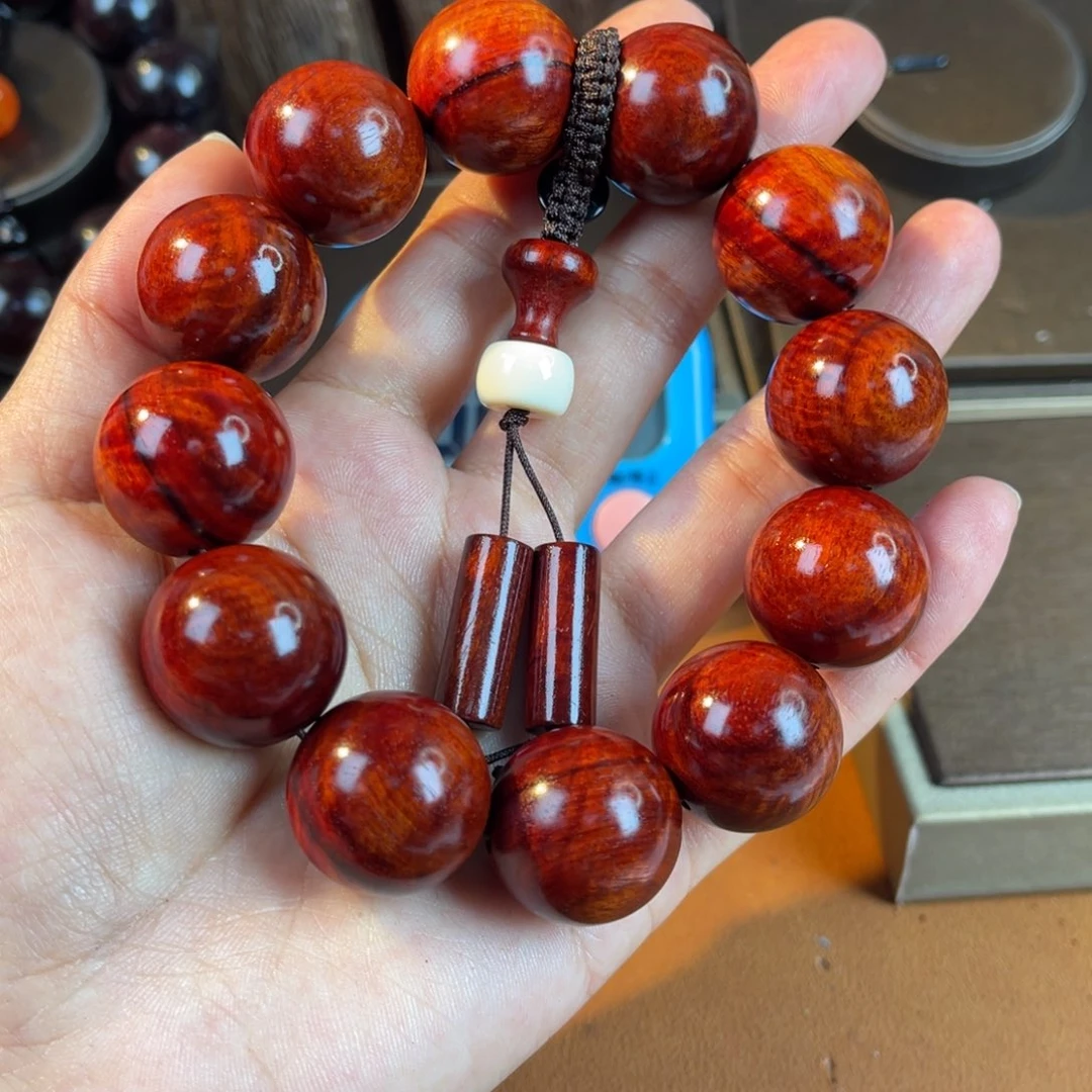 檀香紫檀（小叶紫檀）0****i