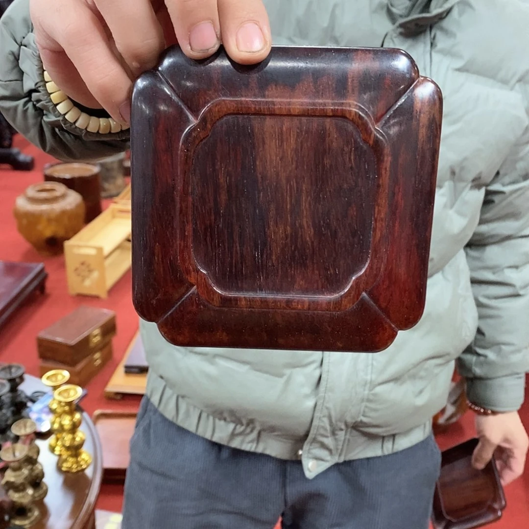 木水**成红木家具的设计风格