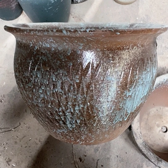 紫砂花盆口34高25，瑕疵